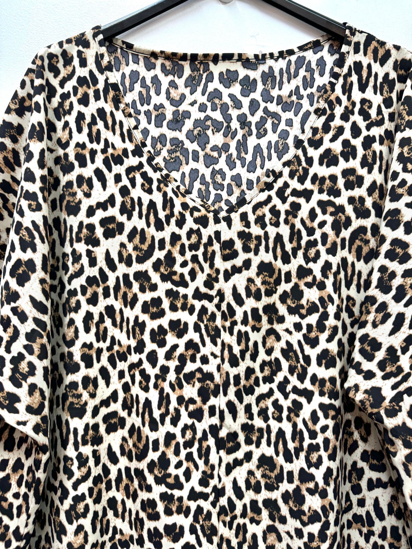 Robe Leopard